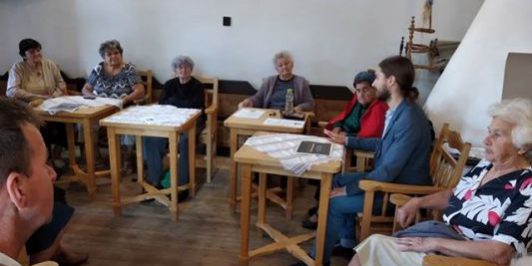 43426763_2212179002126134_4320364648802025472_n